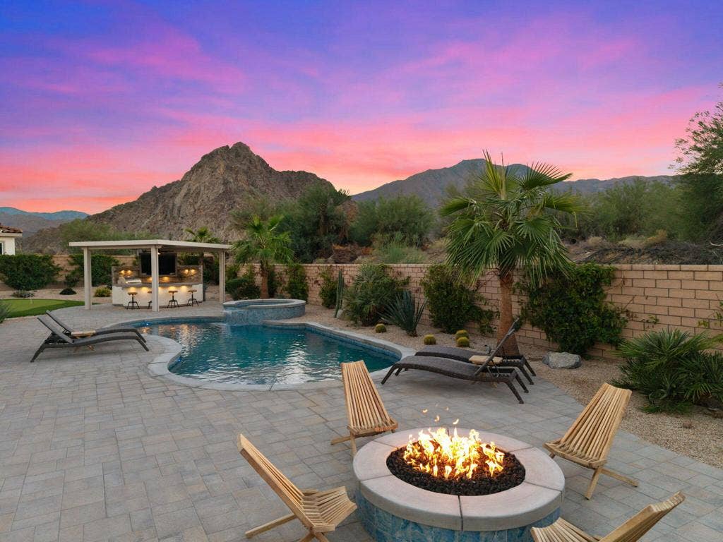 23-80255 Segovia View Way_056