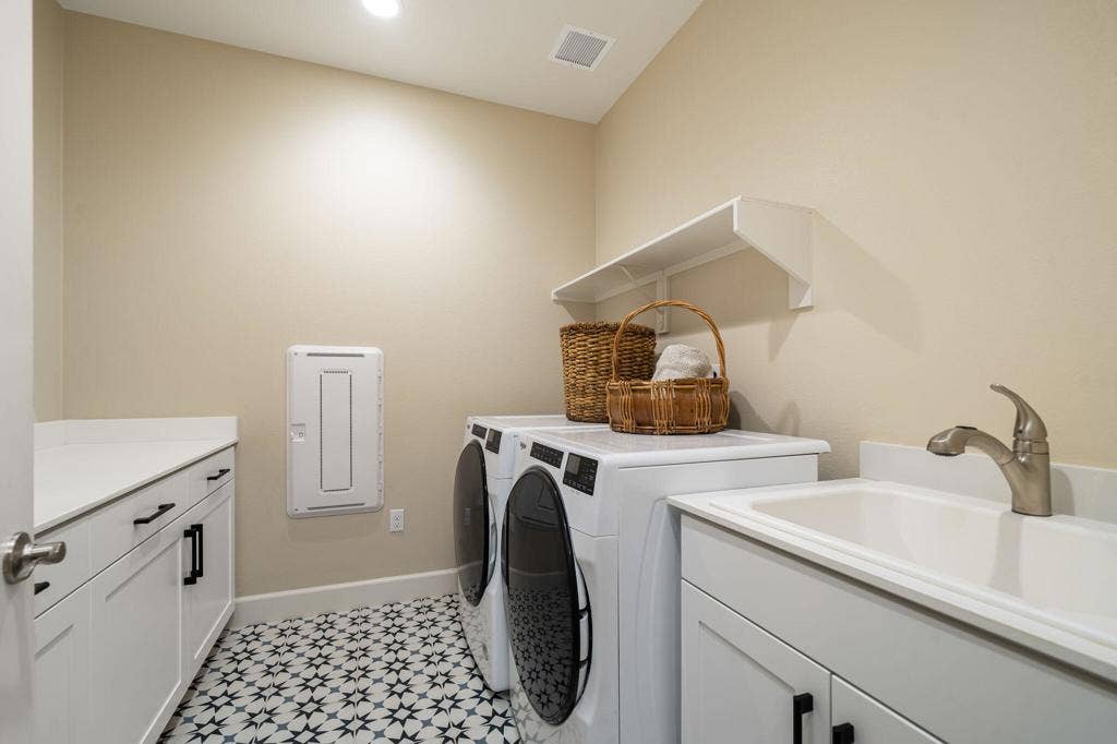 22-80255 Segovia View Way_050