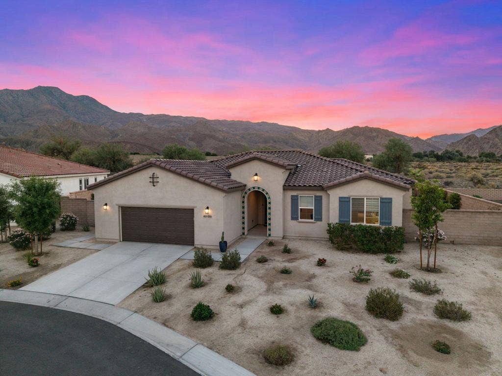 2-80255 Segovia View Way_051