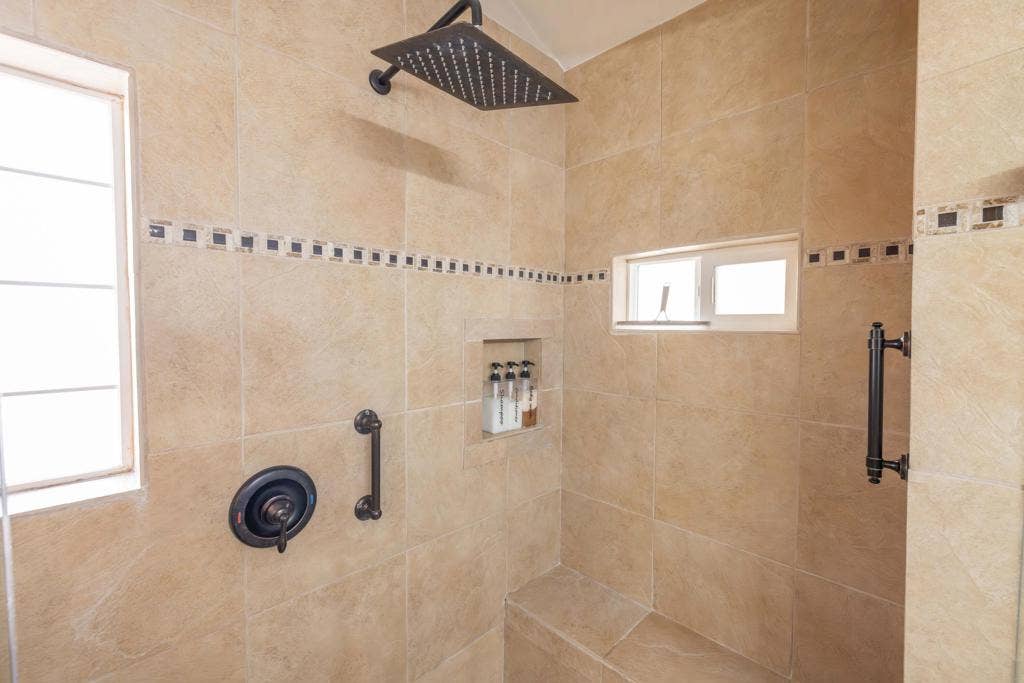 1stBathroom3-