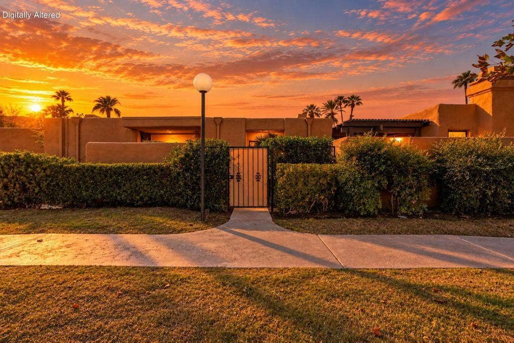 4881 S Winners Circle, #B, Palm Springs, CA 92264 89-web-or-mls-Sunset Courtyard Gate in t