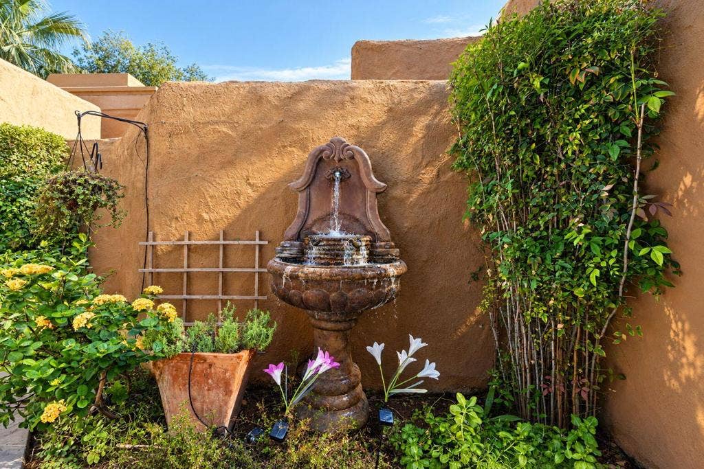 4881 S Winners Circle, #B, Palm Springs, CA 92264 87-web-or-mls-Sunlit Mediterranean Garde