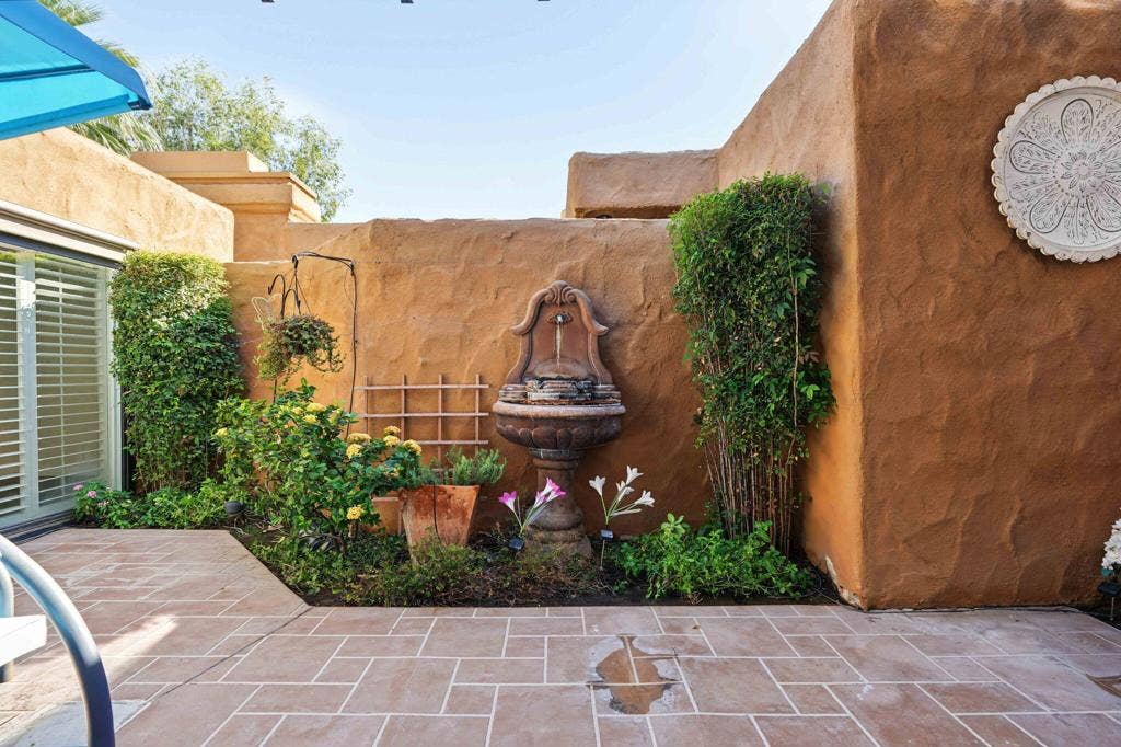 4881 S Winners Circle, #B, Palm Springs, CA 92264 46-web-or-mls-4881 Winner Circle Unit B-