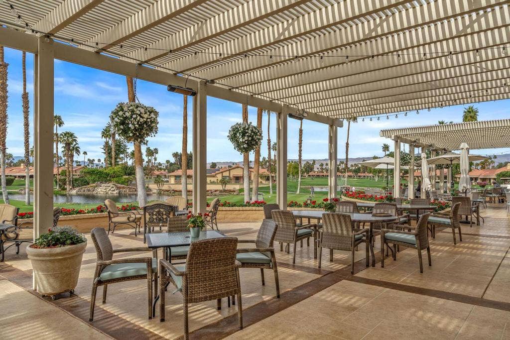 113 Camino Arroyo N, Palm Desert, CA 92260 Outdoor Patio