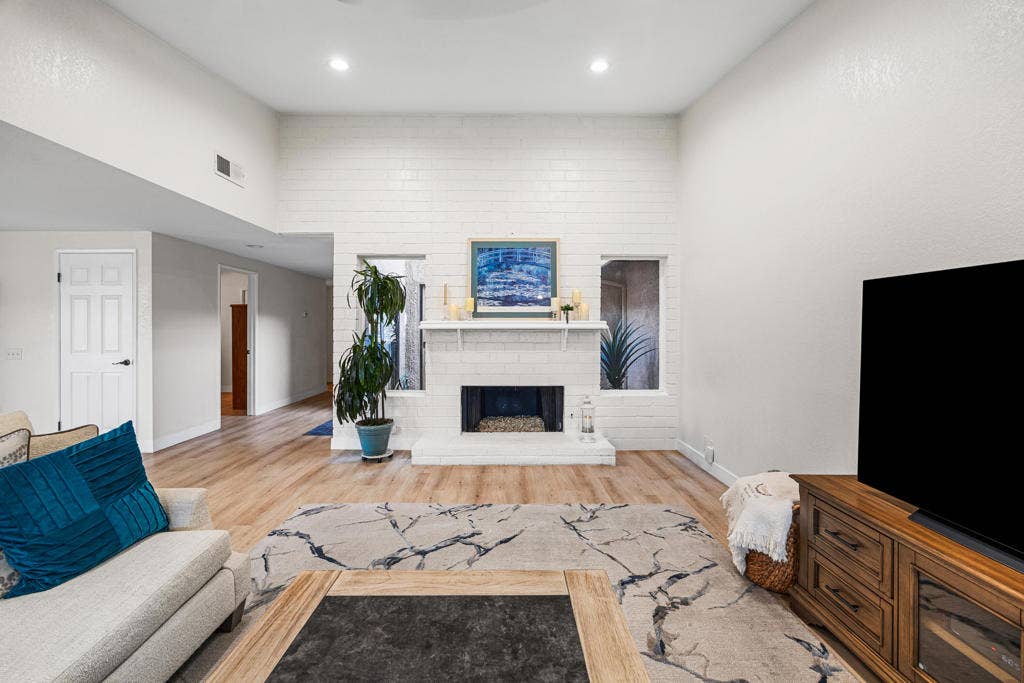 113 Camino Arroyo N, Palm Desert, CA 92260 IMGL0030