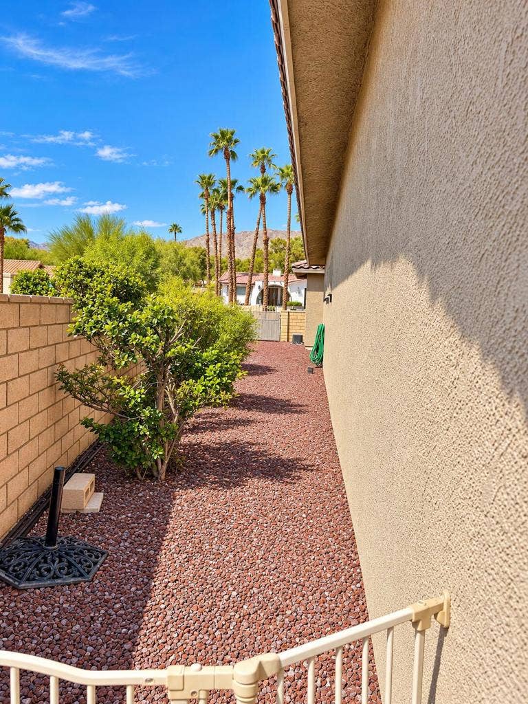 8963 Warwick Drive, Desert Hot Springs, CA 92240 Side Yard