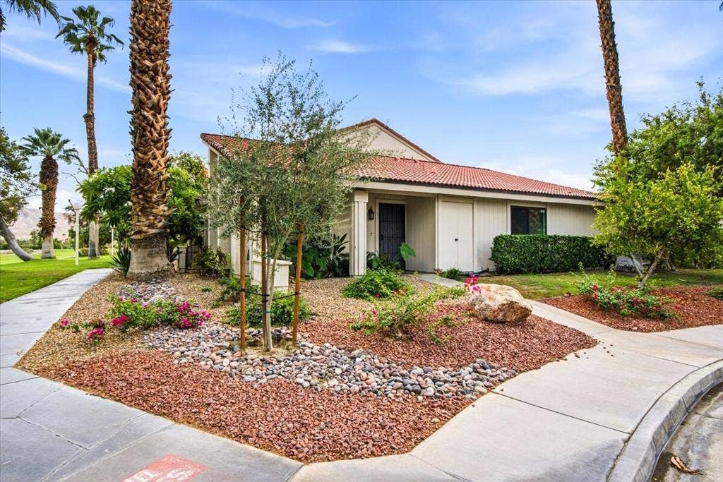 6181 Arroyo Road, #1, Palm Springs, CA 92264 03-6181 Arroyo Road #1 (RT- Blue sky-gra