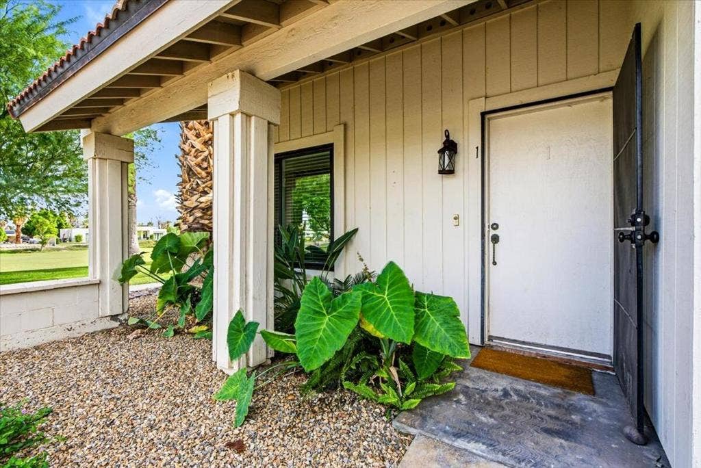 6181 Arroyo Road, #1, Palm Springs, CA 92264 05-6181 Arroyo Road #1 (RT- Blue sky-Exp