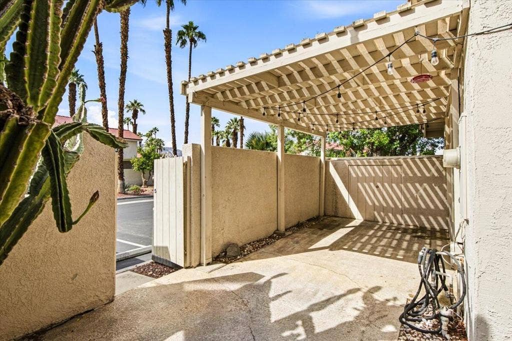 6181 Arroyo Road, #1, Palm Springs, CA 92264 26-6181 Arroyo Road #1 (RT- Blue sky-Exp