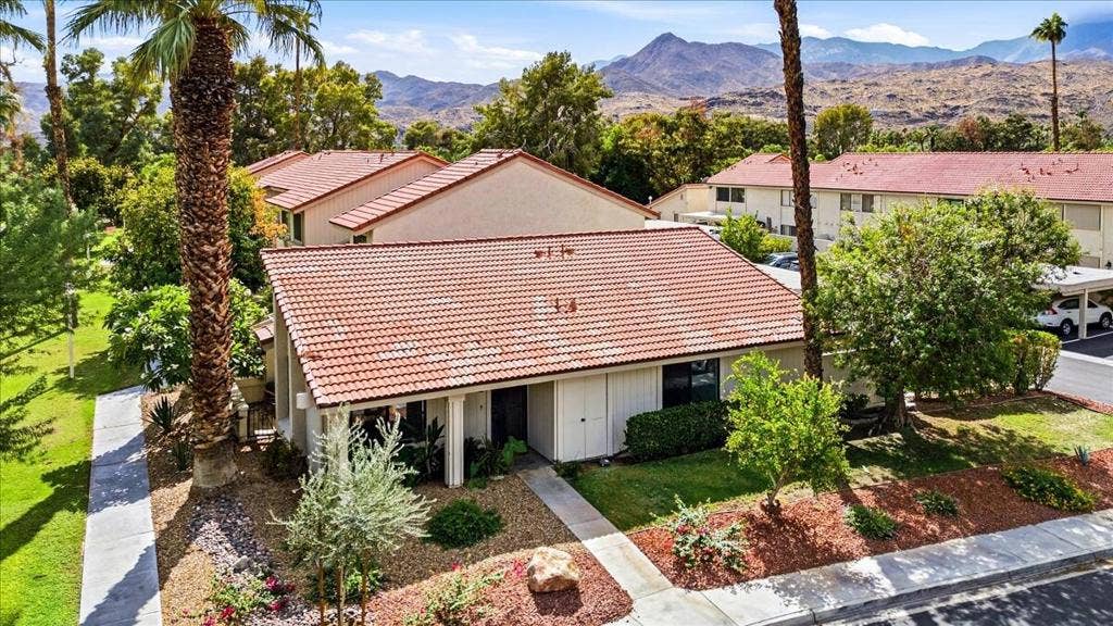 6181 Arroyo Road, #1, Palm Springs, CA 92264 01-6181 Arroyo Road #1 (RT- Blue sky- gr