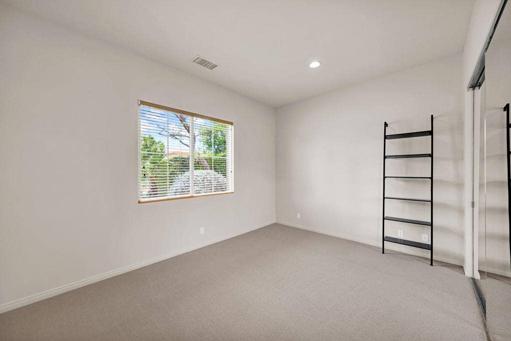 78485 Via Sevilla, La Quinta, CA 92253 5 (2.1)