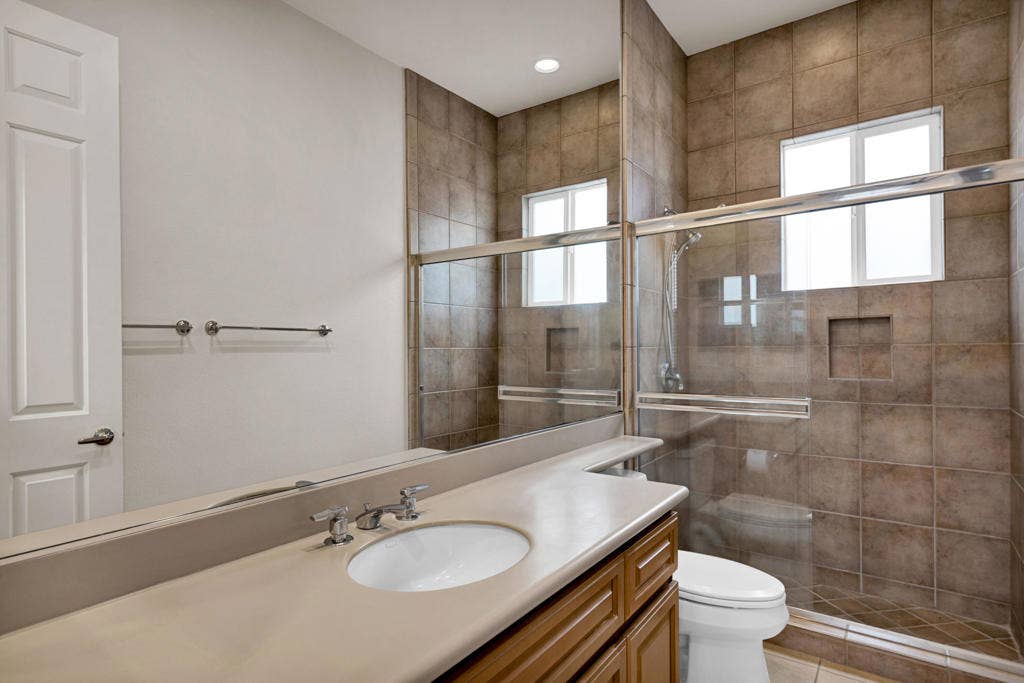 78485 Via Sevilla, La Quinta, CA 92253 5 (6)