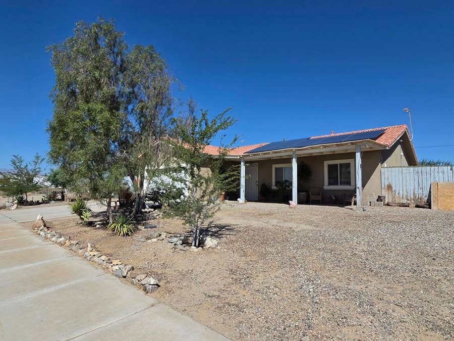 Property photo for 956 Brazil Avenue, Salton City, CA