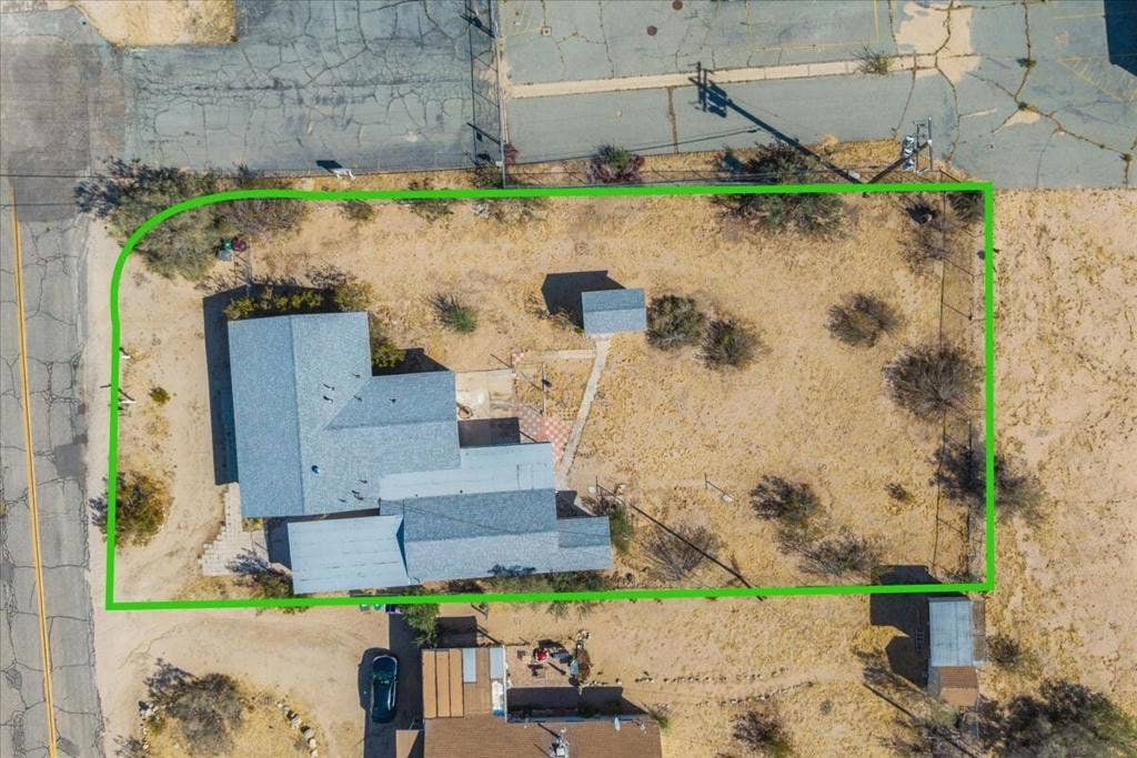 62137 Desert Air Road, Joshua Tree, CA 92252 48-48