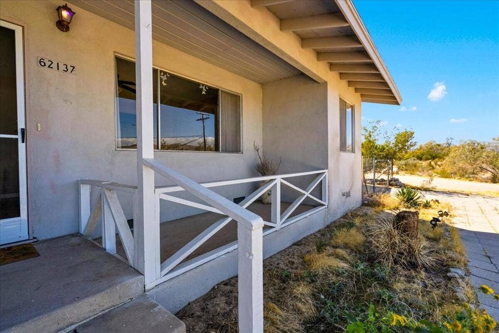 62137 Desert Air Road, Joshua Tree, CA 92252 03-03