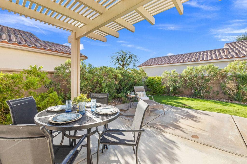 78927 Nectarine Drive, Palm Desert, CA 92211 7-web-or-mls-_M4A7322
