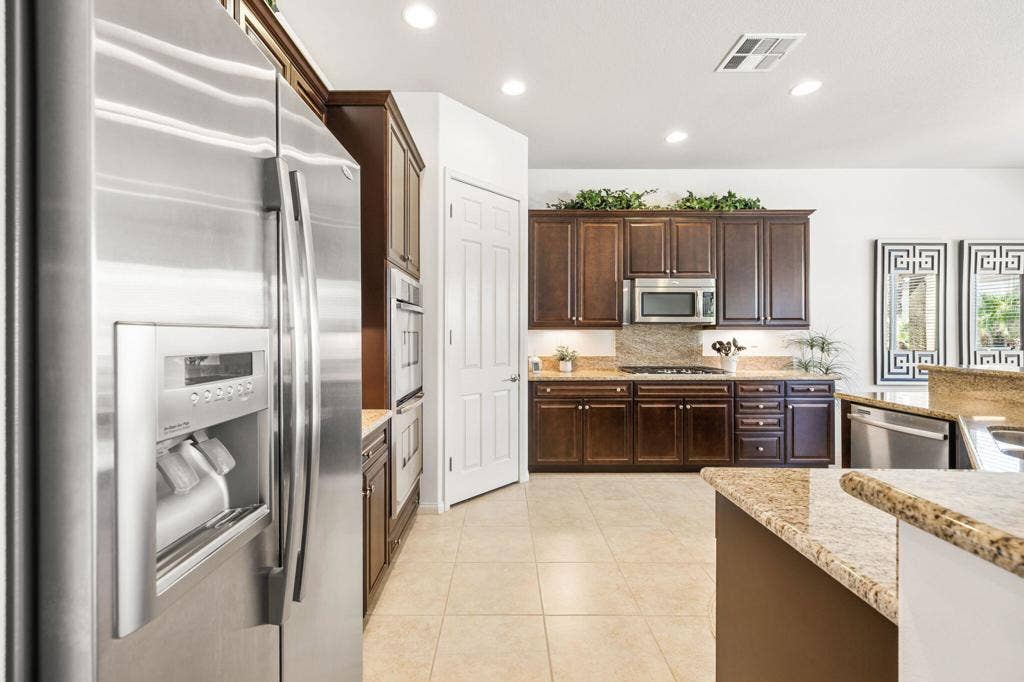 39857 Camino Arbusto, Indio, CA 92203 27-web-or-mls-0J3A7723