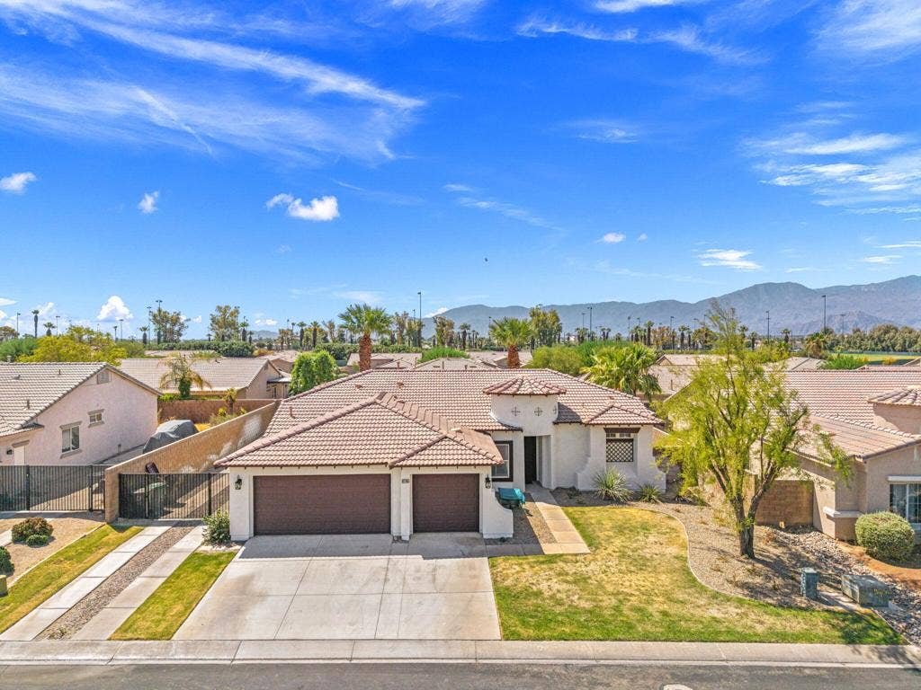 83293 Fairbanks Avenue, Indio, CA 92203 12-web-or-mls-DJI_20260826111748_0267_D