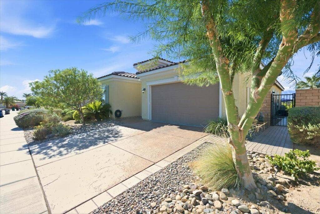 85157 Stazzano Place, Indio, CA 92203 04-Corner Driveway View