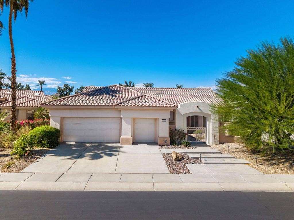 38599 Clear Sky Way, Palm Desert, CA 92211 1-web-or-mls-PMSky_OPMG_1026_001