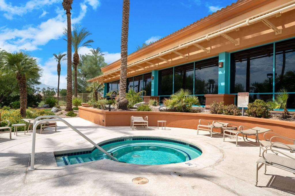 38599 Clear Sky Way, Palm Desert, CA 92211 spagreat