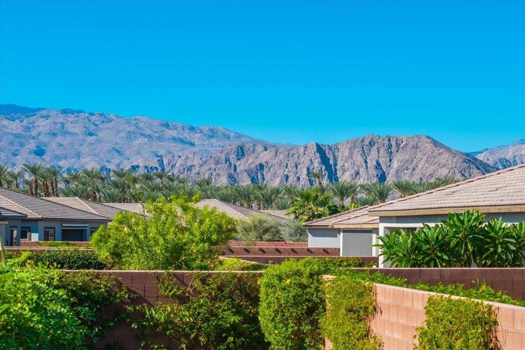 82460 Crane Drive, Indio, CA 92201 51-51