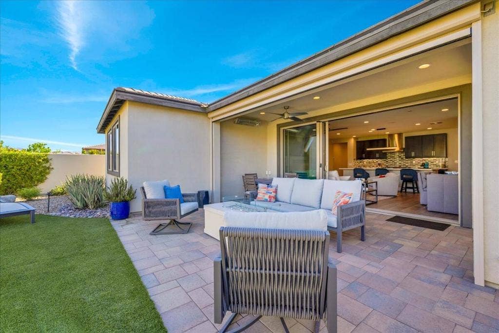82460 Crane Drive, Indio, CA 92201 43-43