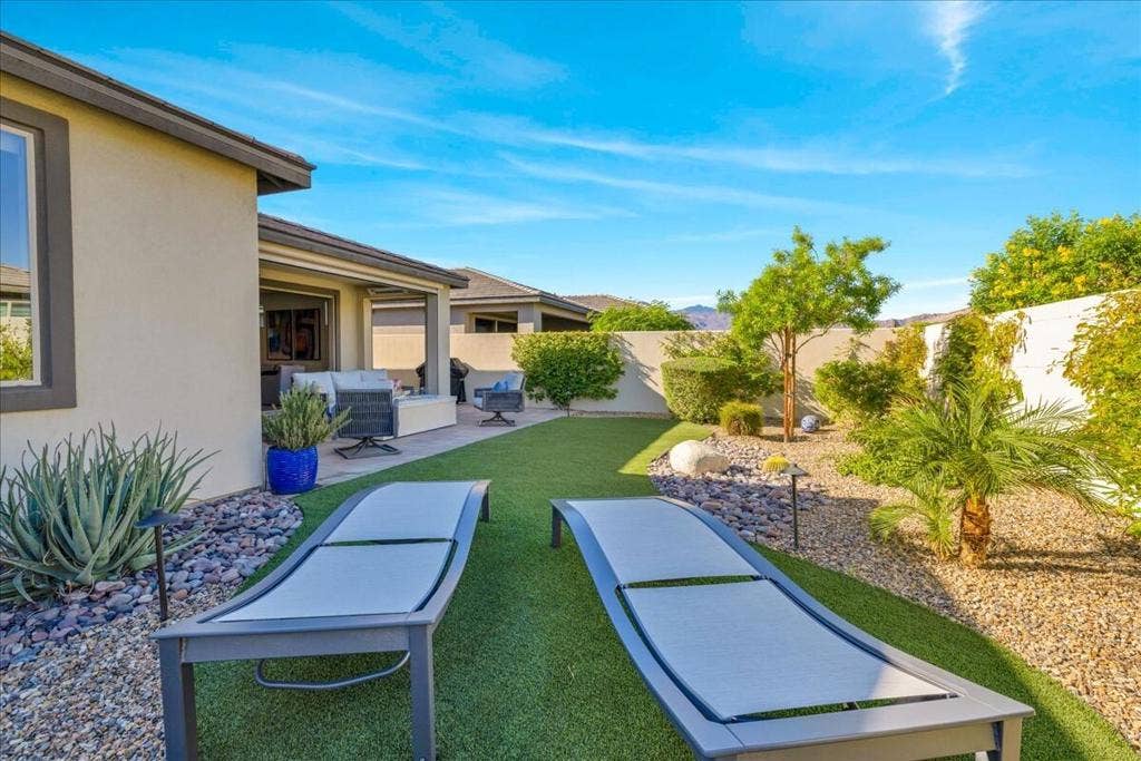 82460 Crane Drive, Indio, CA 92201 48-48