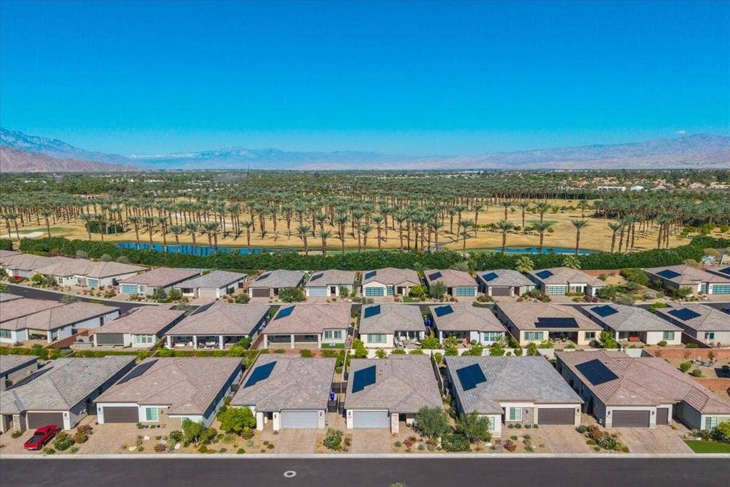 82460 Crane Drive, Indio, CA 92201 56-56