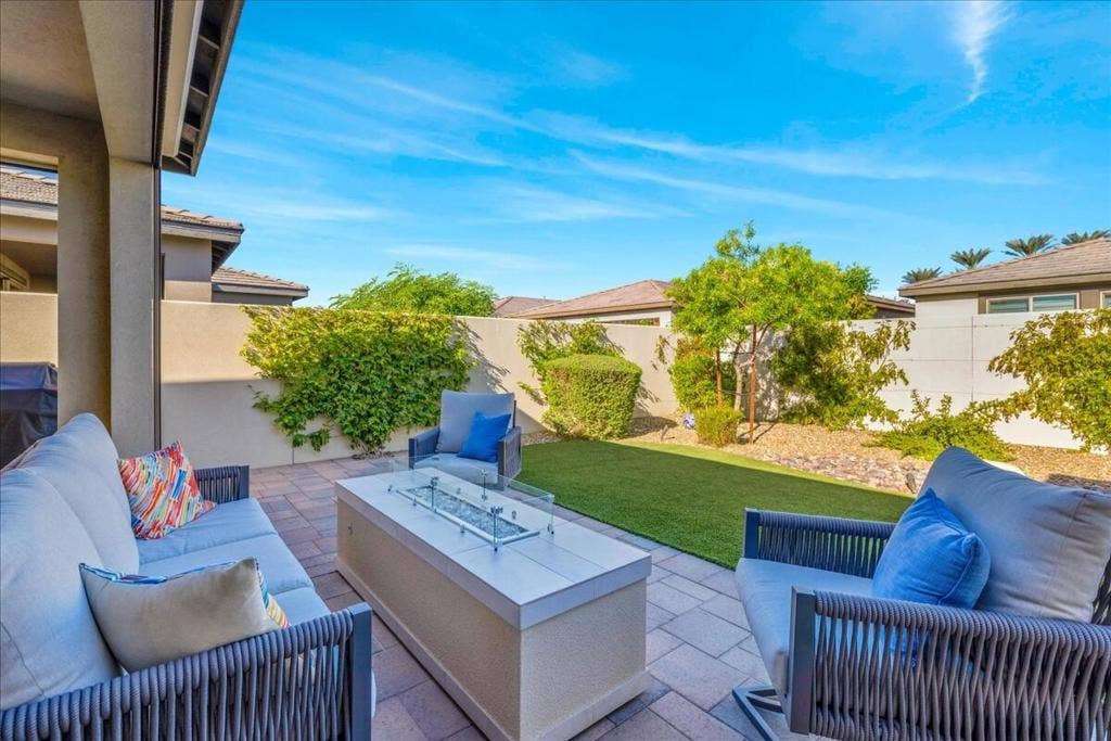 82460 Crane Drive, Indio, CA 92201 40-40