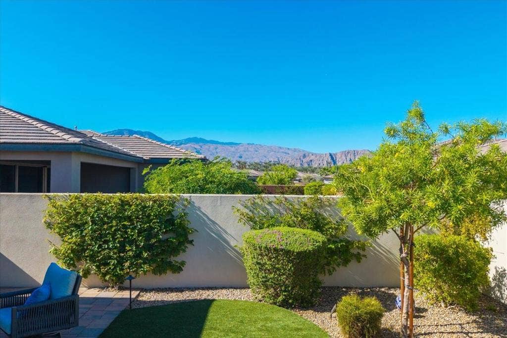 82460 Crane Drive, Indio, CA 92201 53-53
