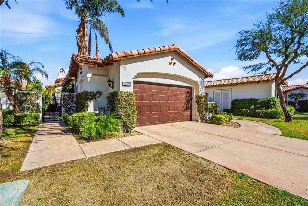 01-78790 Cabrillo Way-1