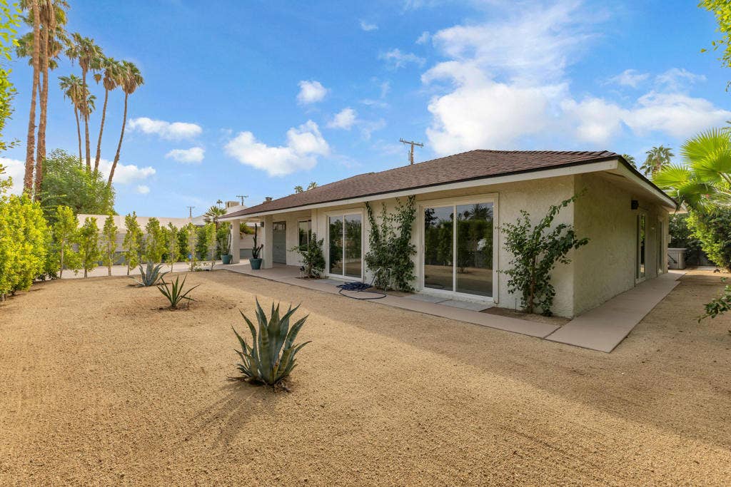 3967 E Sunny Dunes Road, Palm Springs, CA 92264 IMG_7143