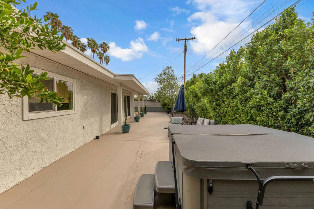 3967 E Sunny Dunes Road, Palm Springs, CA 92264 IMG_7275