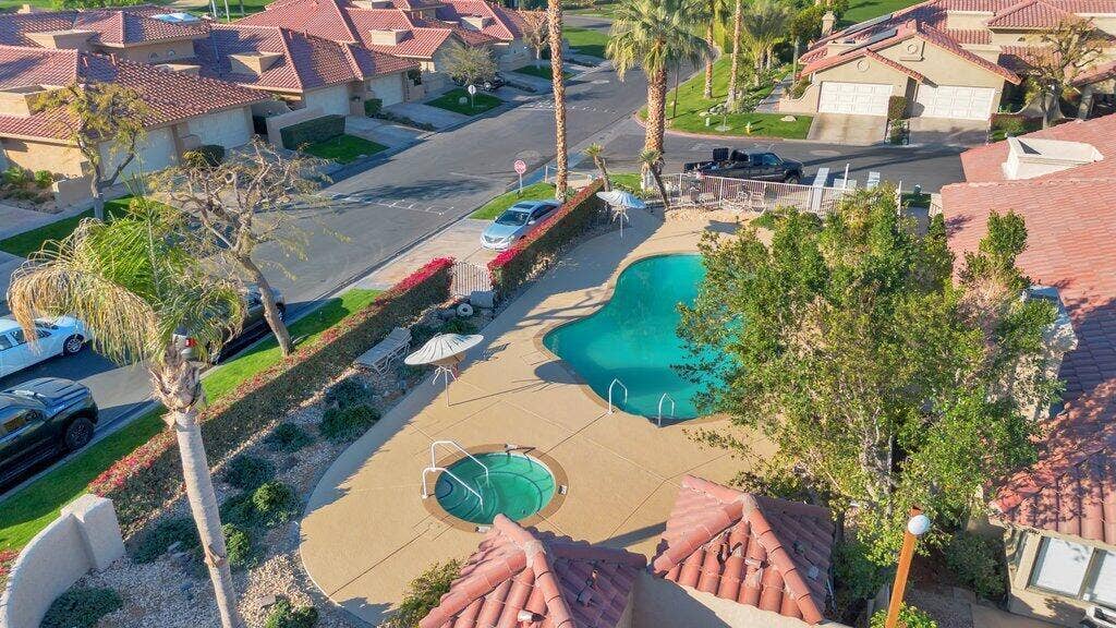 41365 Woodhaven Drive W, Palm Desert, CA 92211 Woodhaven pool pic 2