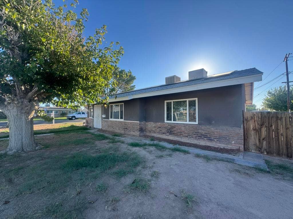 301 N Sola Avenue, Blythe, CA 92225 IMG_8932