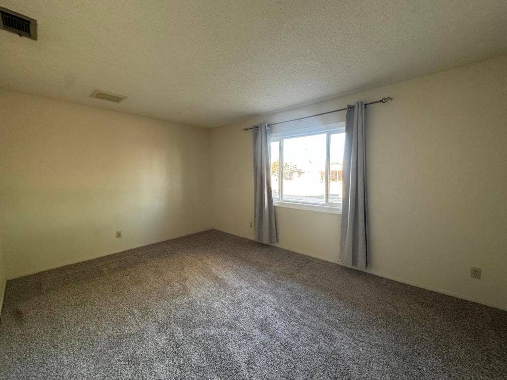 301 N Sola Avenue, Blythe, CA 92225 IMG_9060
