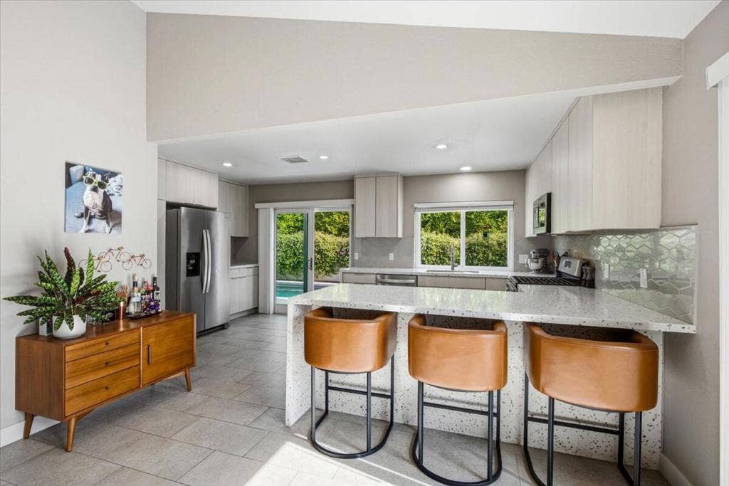 830 S Nueva Vista Drive S, Palm Springs, CA 92264 12-830 Nueva Vista Dr S-41