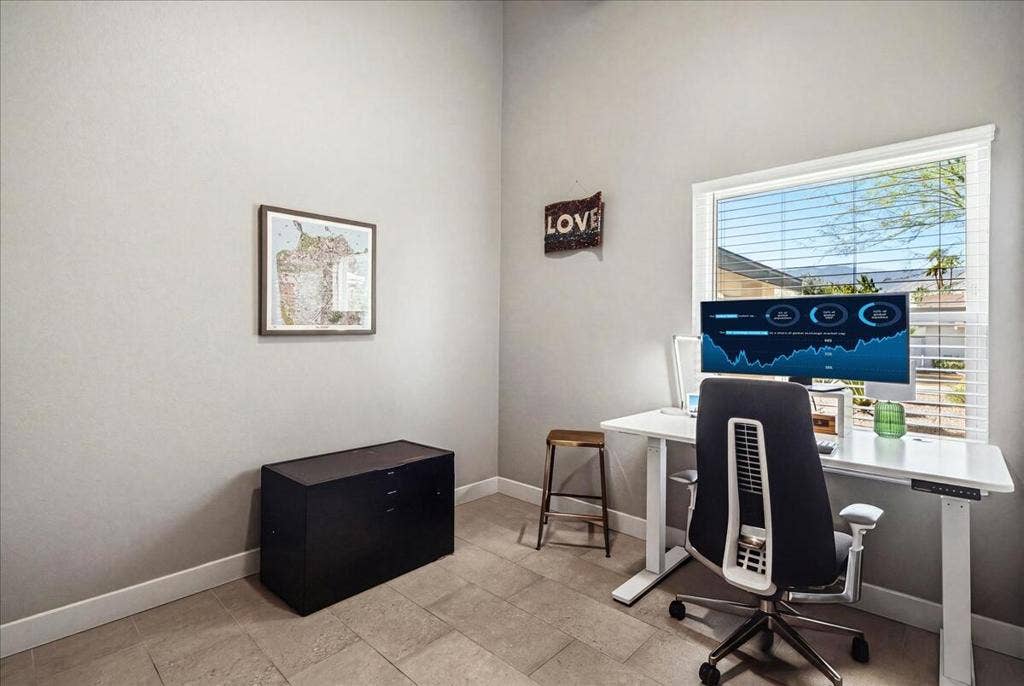 830 S Nueva Vista Drive S, Palm Springs, CA 92264 24-830 Nueva Vista Dr S-11