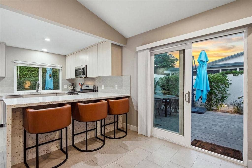 830 S Nueva Vista Drive S, Palm Springs, CA 92264 42-830 Nueva Vista Dr S-47