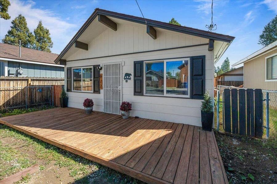 Property photo for 972 Pinon Lane, Big Bear, CA