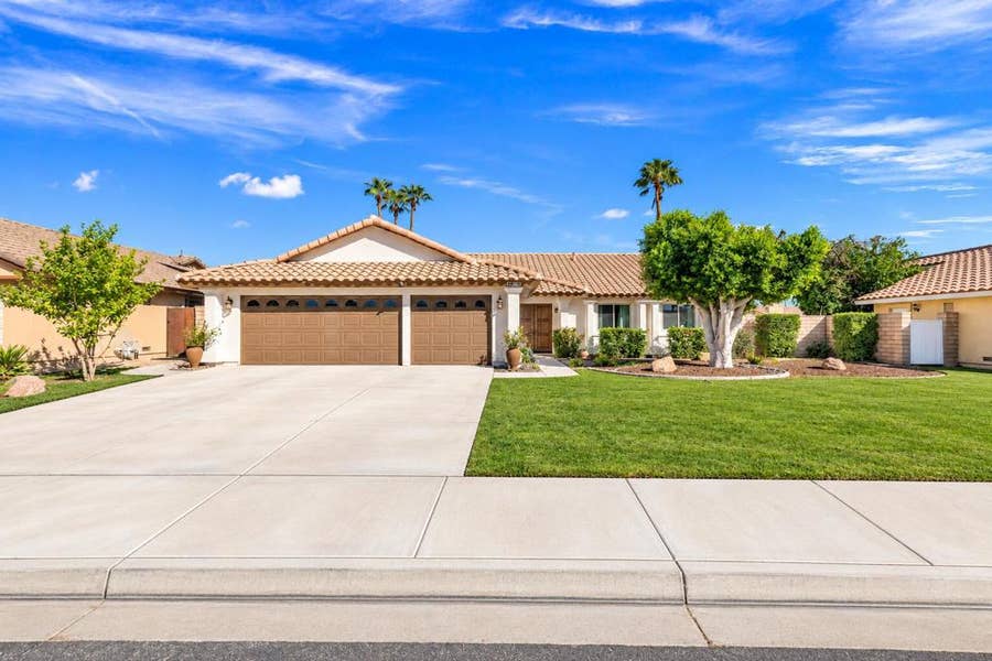 Property photo for 44180 Mariposa Court, La Quinta, CA