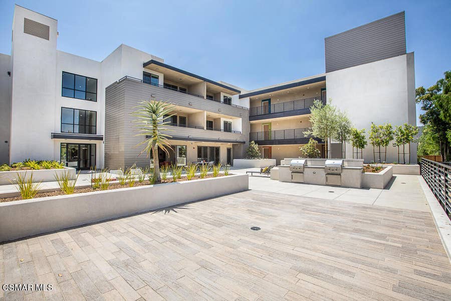 Property photo for 77 Conejo School Road, #208, Thousand Oaks, CA