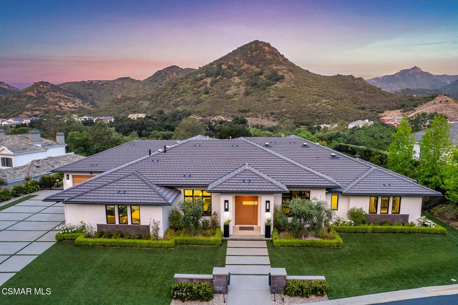 Property photo for 2786 Queens Garden Drive, Thousand Oaks, CA