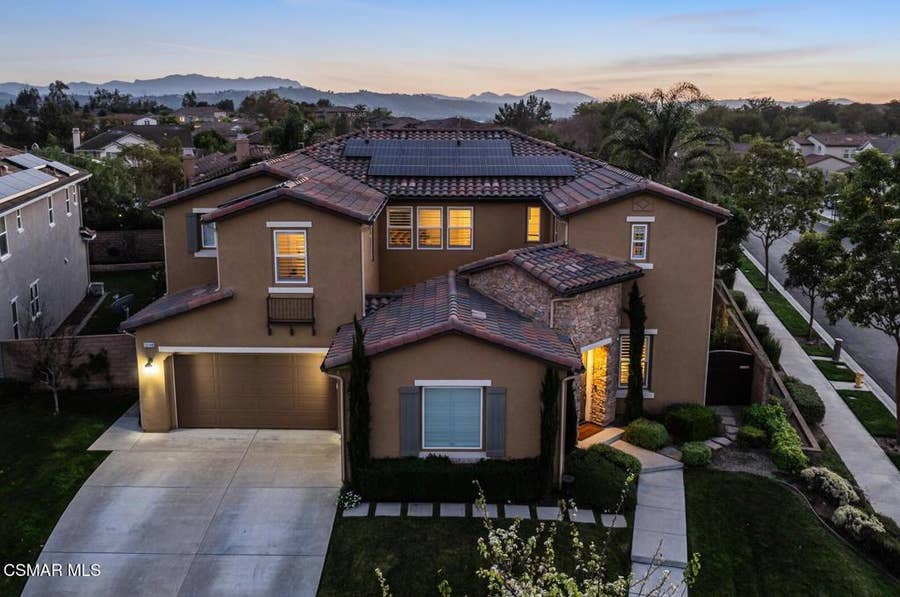 Property photo for 13148 Bent Grass Place, Moorpark, CA