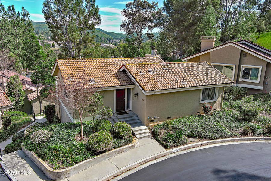 Property photo for 576 Calle De Las Ovejas, Oak Park, CA