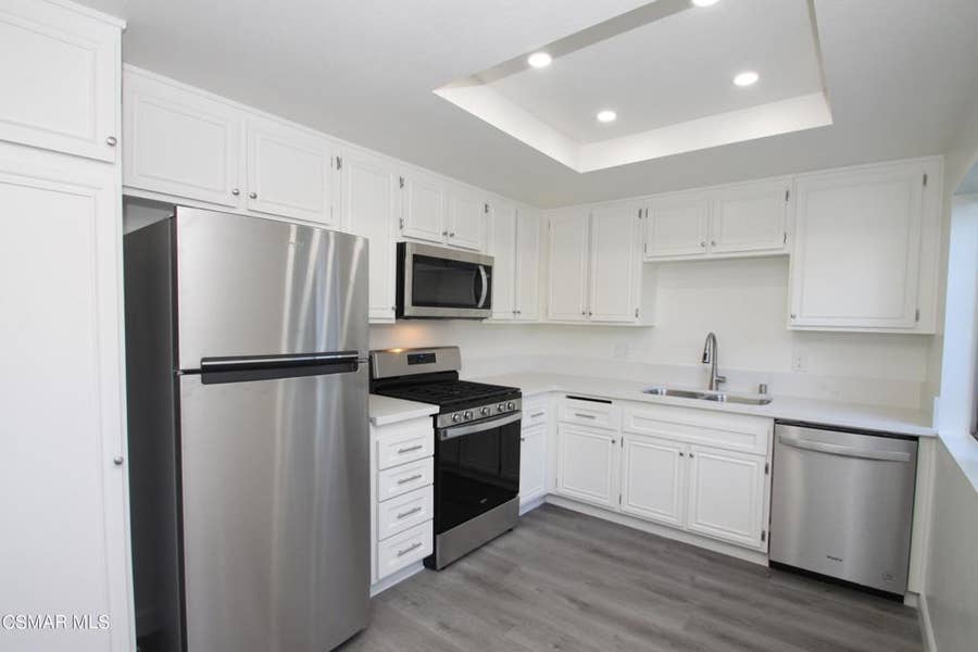 Property photo for 291 Green Moor Place, Thousand Oaks, CA