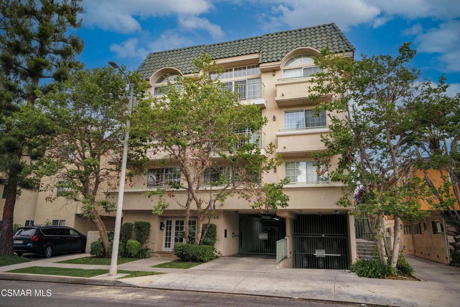 Property photo for 4348 Mammoth Avenue, #203, Sherman Oaks, CA