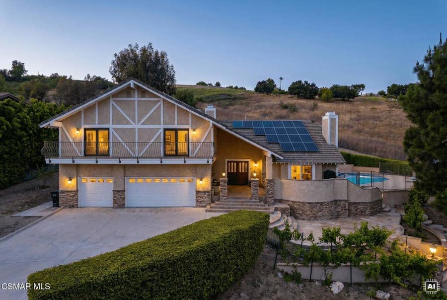 Property photo for 554 Lone Oak Drive, Thousand Oaks, CA