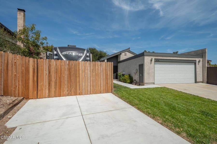 Property photo for 624 Paseo Montecito, Newbury Park, CA